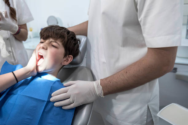 Best Dentist for Tooth Abscess  in Hawaiian Gardens, CA